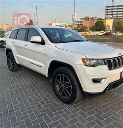 جیپ گراند شیرۆکی